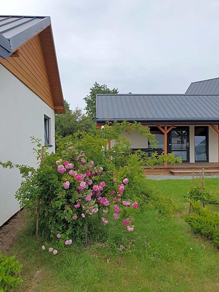 Zakatek Baltyku - domki nad morzem i jeziorem