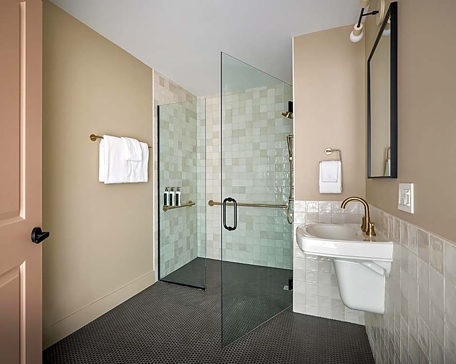 The Neighborhood Hotel New Buffalo