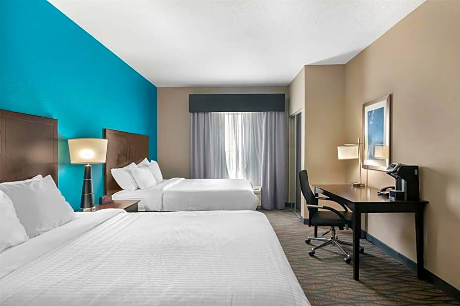 Best Western Plus Hiawatha Hotel