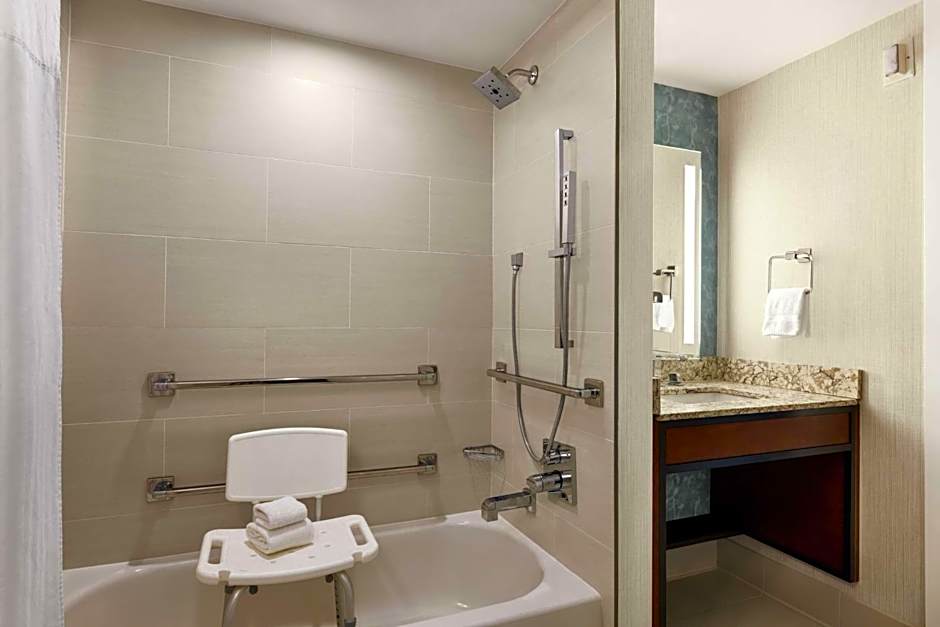 Hilton Garden Inn Carlsbad Beach