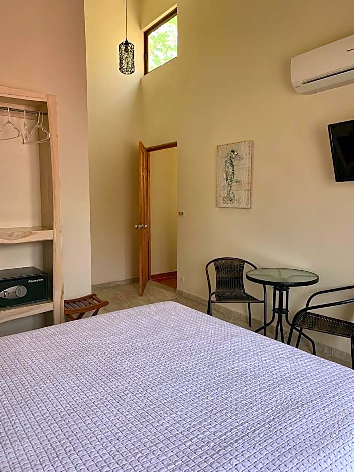 Ten North Tamarindo Beach Hotel