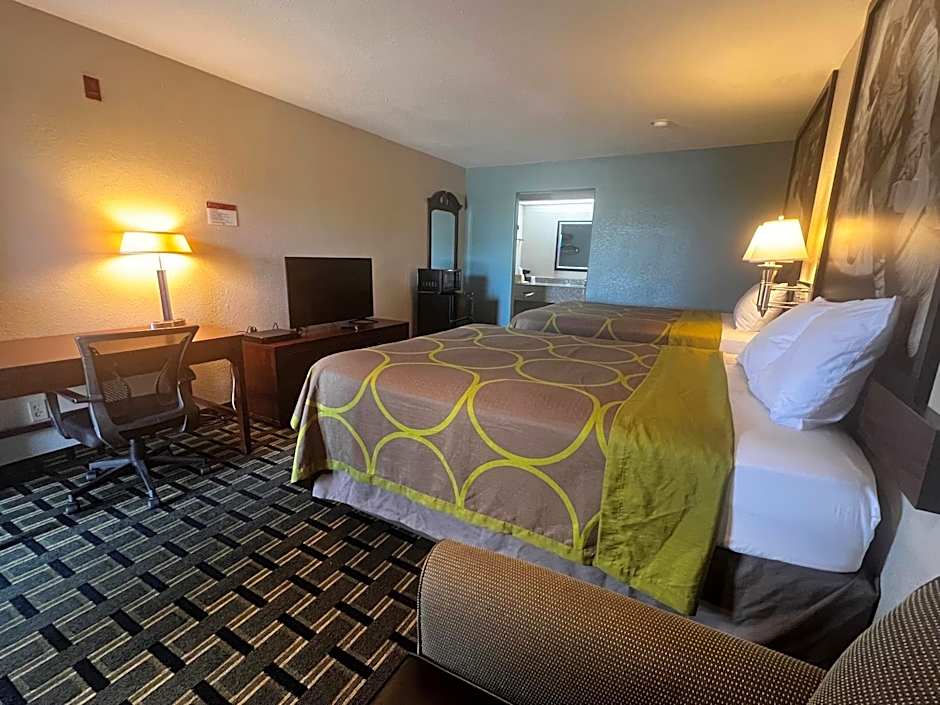 Super 8 by Wyndham Baytown / I-10 – Baytown, TX