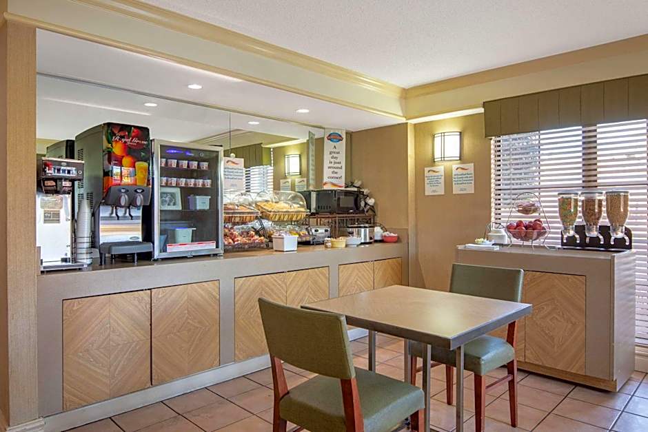 Budget Inn & Suite Atlanta Marietta Stadium