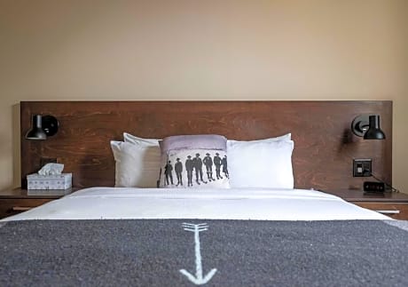 Deluxe Queen Room