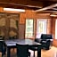 Rustic Executive Cabin at Beaverfoot