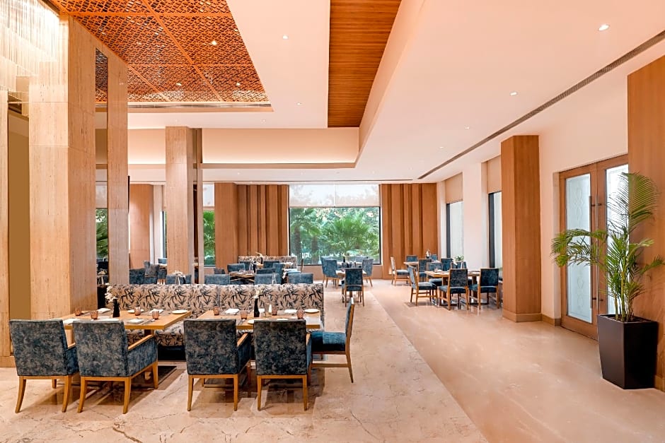 Sandal Suites Op. By Lemon Tree Hotels