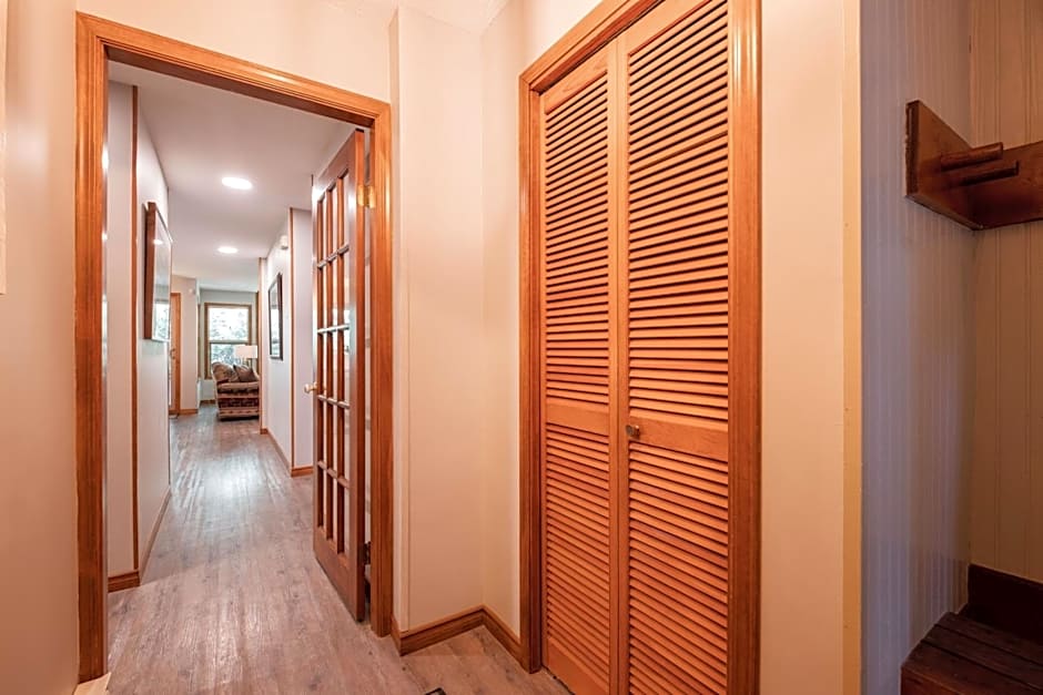 Arrowhead Point by Outpost Whistler