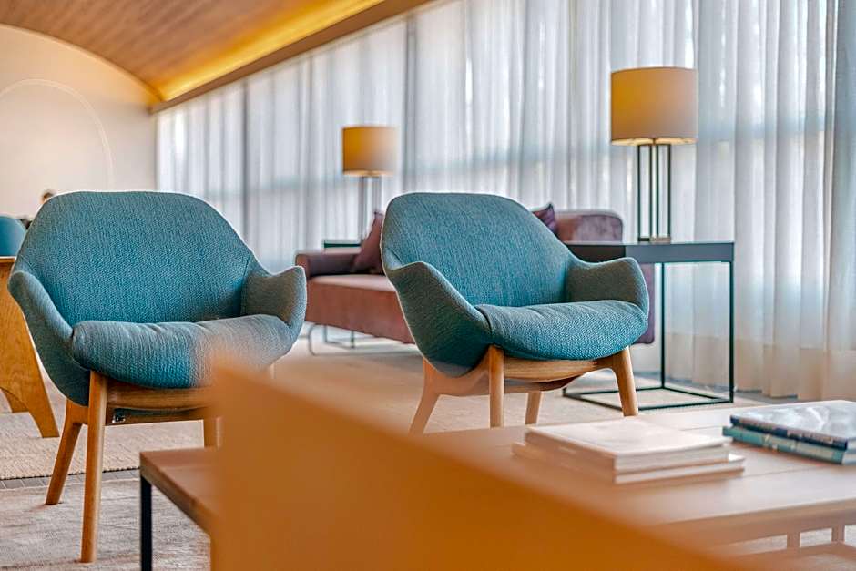 Almenat Embu das Artes Sao Paulo, Tapestry Collect