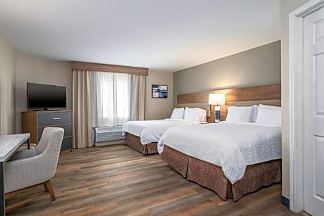Queen Studio Suite with Two Queen Beds - Mobility Access Tub/Non-Smoking