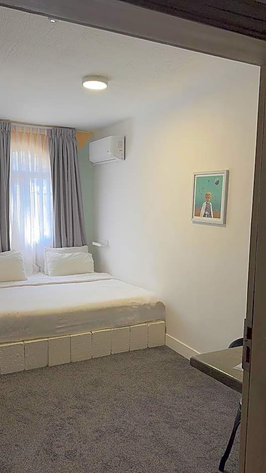 Nomads Hotel