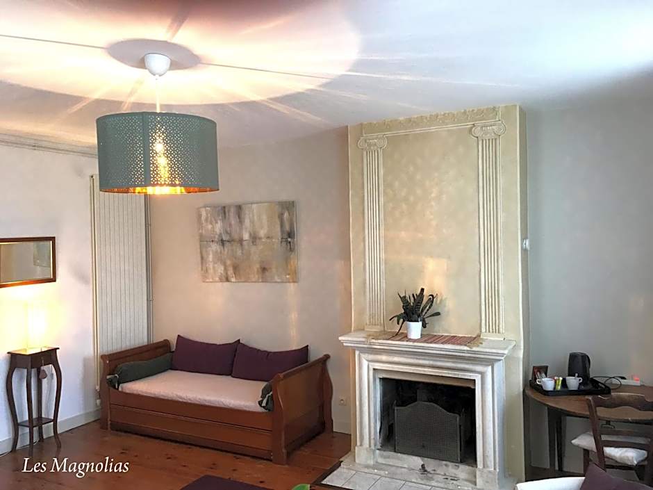 Chambres d'Hôtes L'Ostal de Pombonne