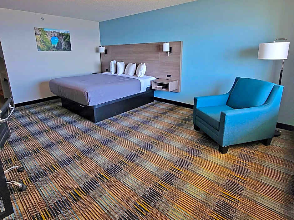 Bavarian Haus Lakefront Inn