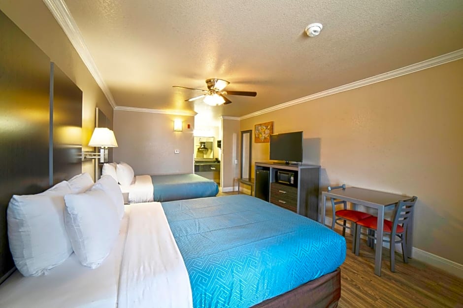 Econo Lodge Inn & Suites Corpus Christi