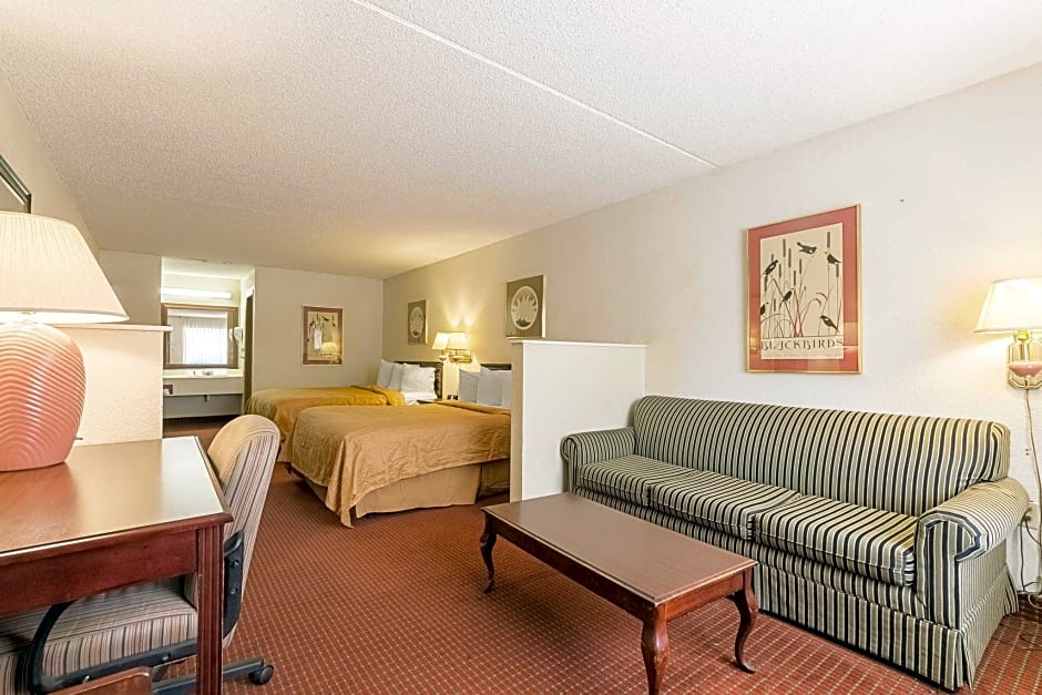 Econo Lodge Inn & Suites Bentonville - Rodgers