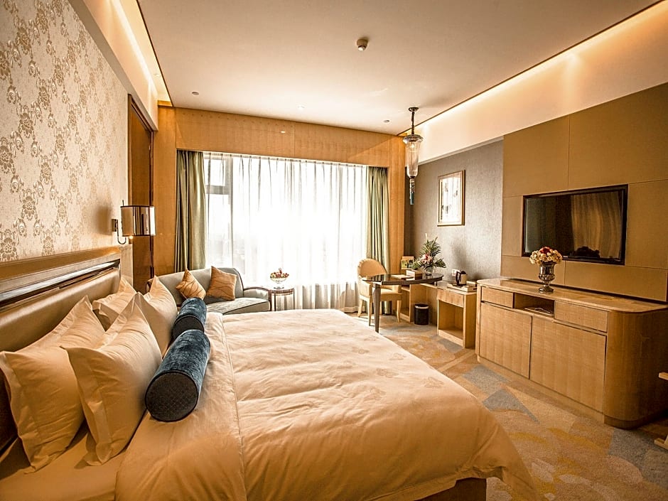 Photo 1 of 1 of Premier 1 King Bed