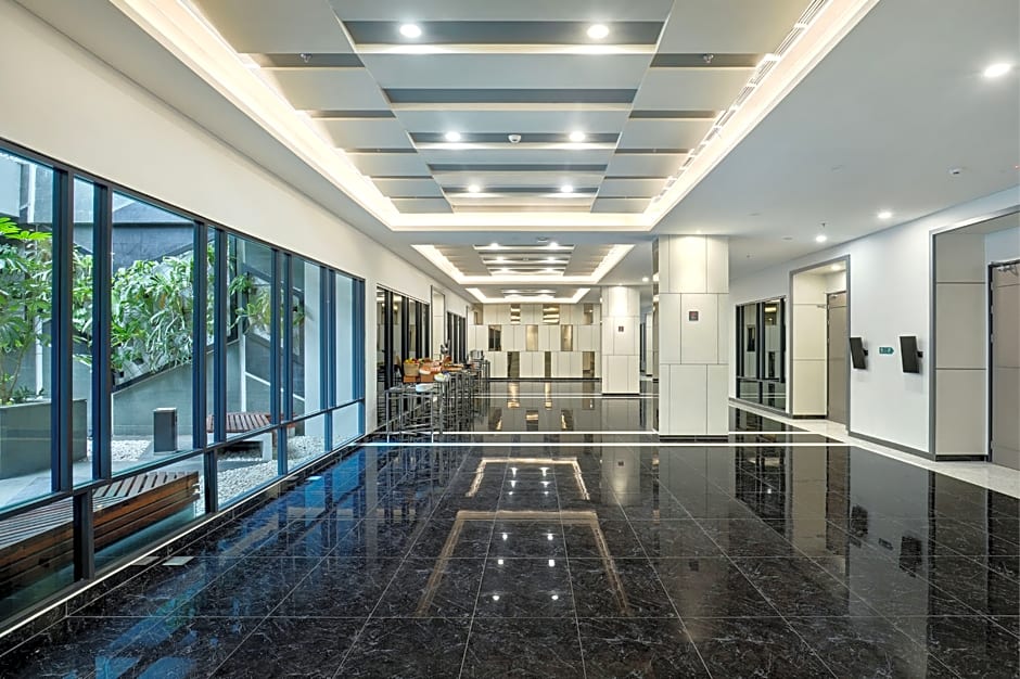 THE 1O1 Jakarta Airport CBC