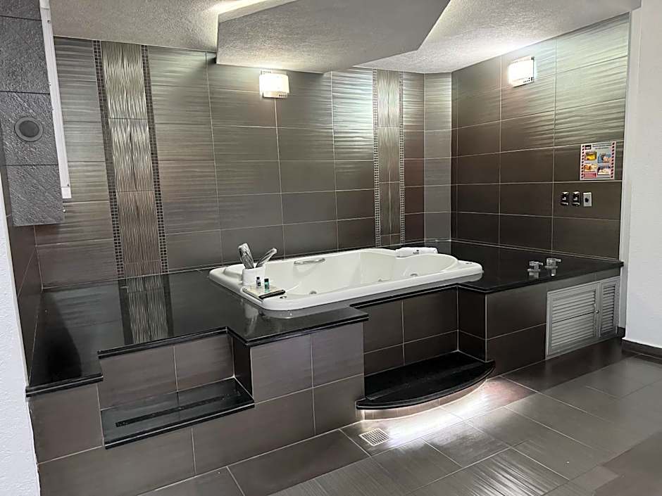 Kuboz Motor Hotel (Motel y Hotel)