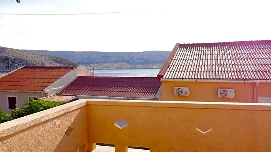 Cozy 1 bedroom apartment with sea view