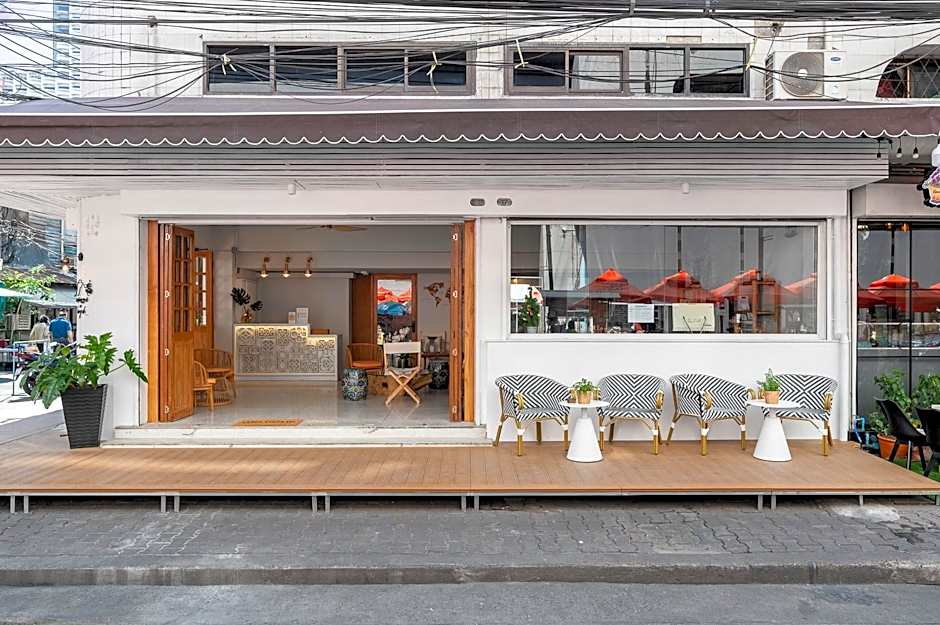 Unplugged at Bangrak Design hostel 