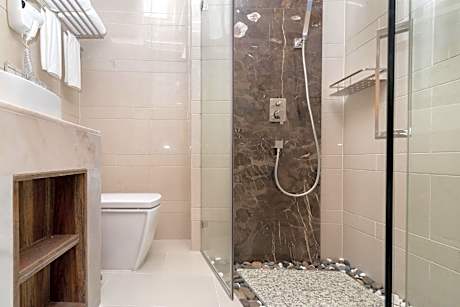 Super Deluxe Double with Ocean View and Balcony (Free Return Airport Transfer)