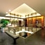 Square Small Luxury Hotel