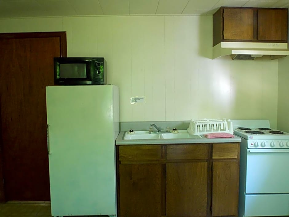 Clarketon Motel - Maggie Valley