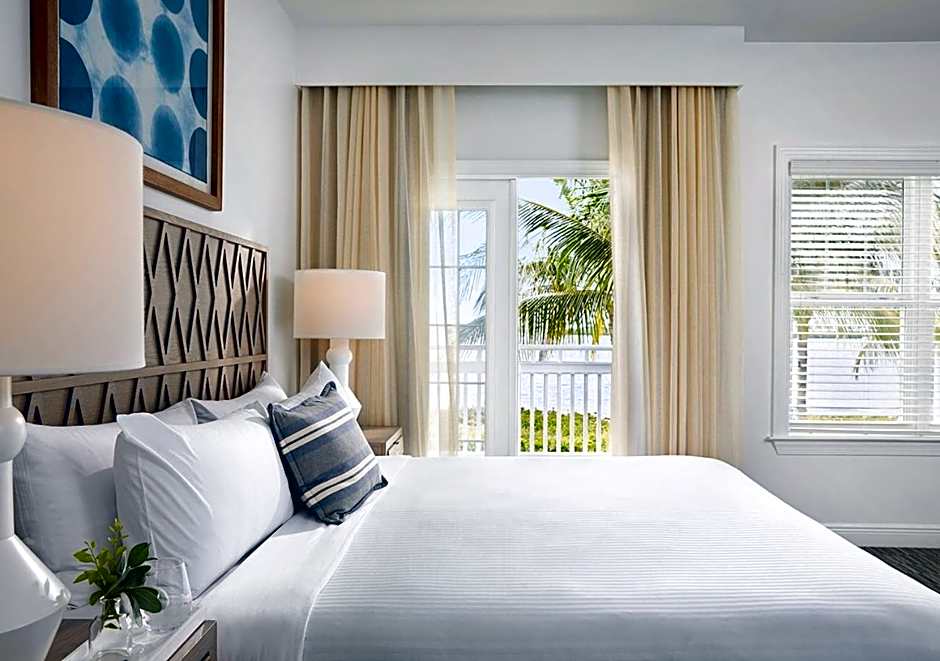 Parrot Key Hotel & Villas