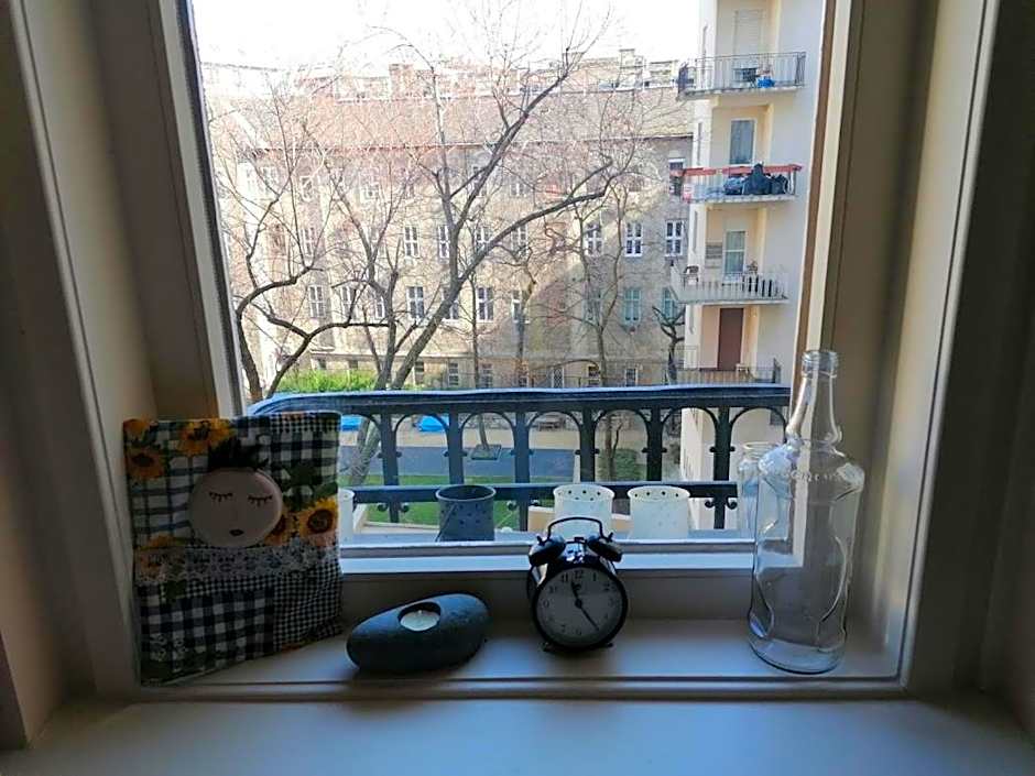 Bauhaus Astoria Hostel