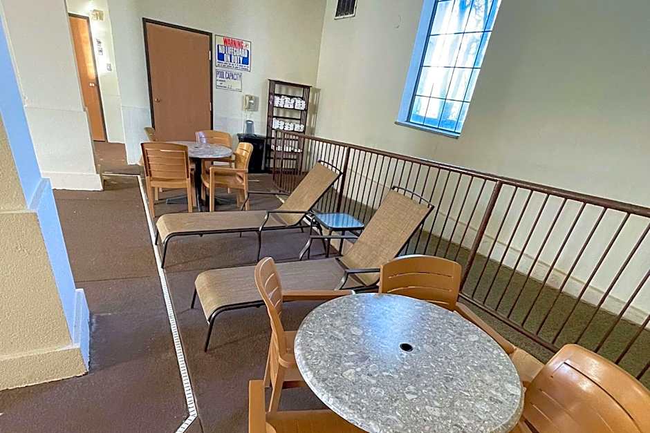 Comfort Inn & Suites Midtown