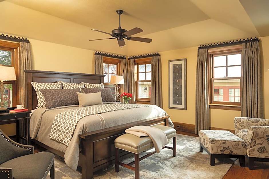 Inn on Lake Granbury