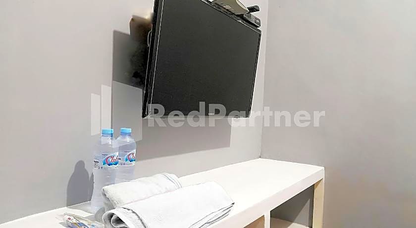 LH101 Guest House Syariah near Makam Sunan Bonang RedPartner