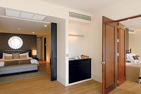 Partial Seaview Family Suite - 2 Bedroom