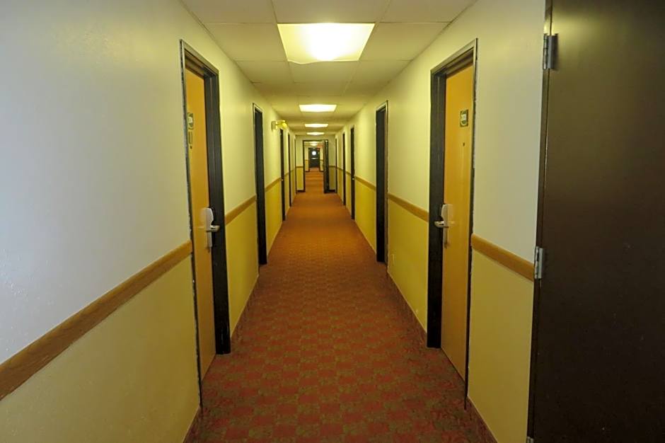 Western Inn & Suite Grinnell IA