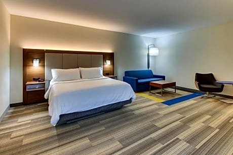 One-Bedroom Suite - Disability Access with Roll-In Shower