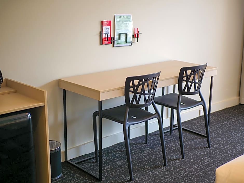 Nightcap at Hinterland Hotel Nerang