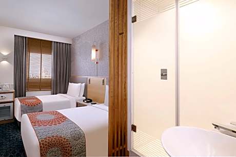 Standard Room with Two Single Beds