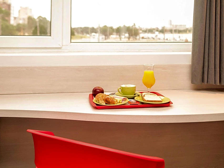 Ibis Montevideo Rambla