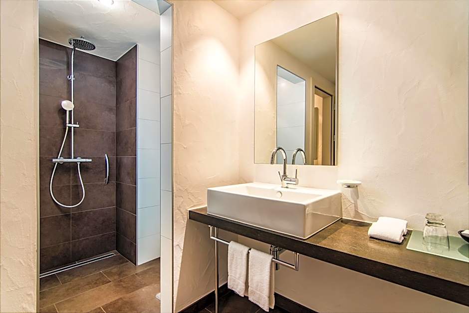 Waldhotel Fletschhorn Panoramic Retreat in Saas Fee