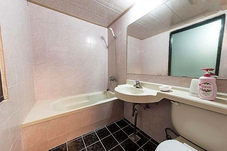 Carlsbed Motel