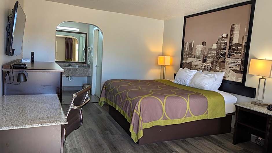Super 8 by Wyndham Houston/Willowbrook/Hwy 249