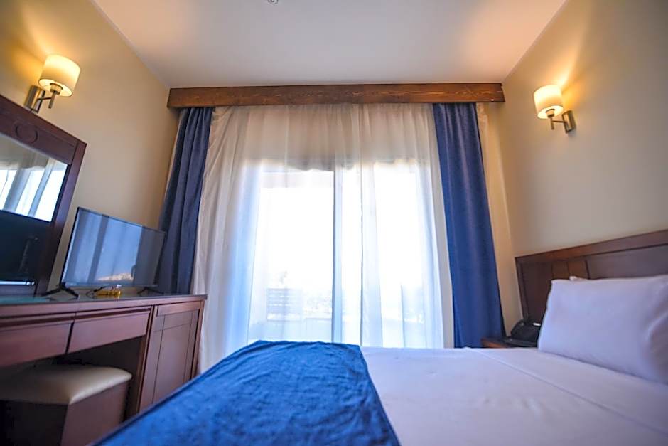 Blumar El Dome Hotel