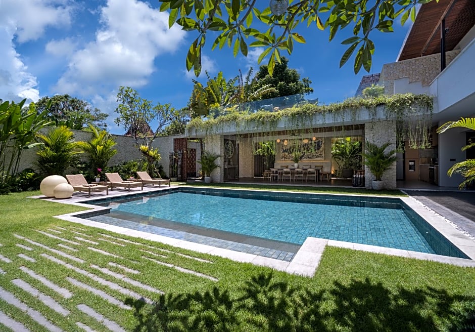 Pantai Indah Villa