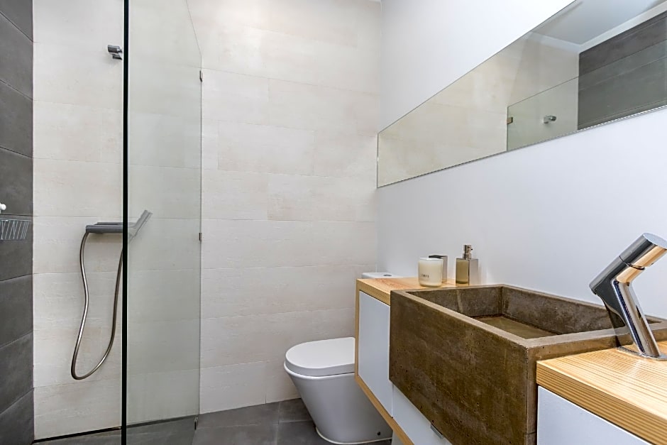 Lisbon Airport Hostel