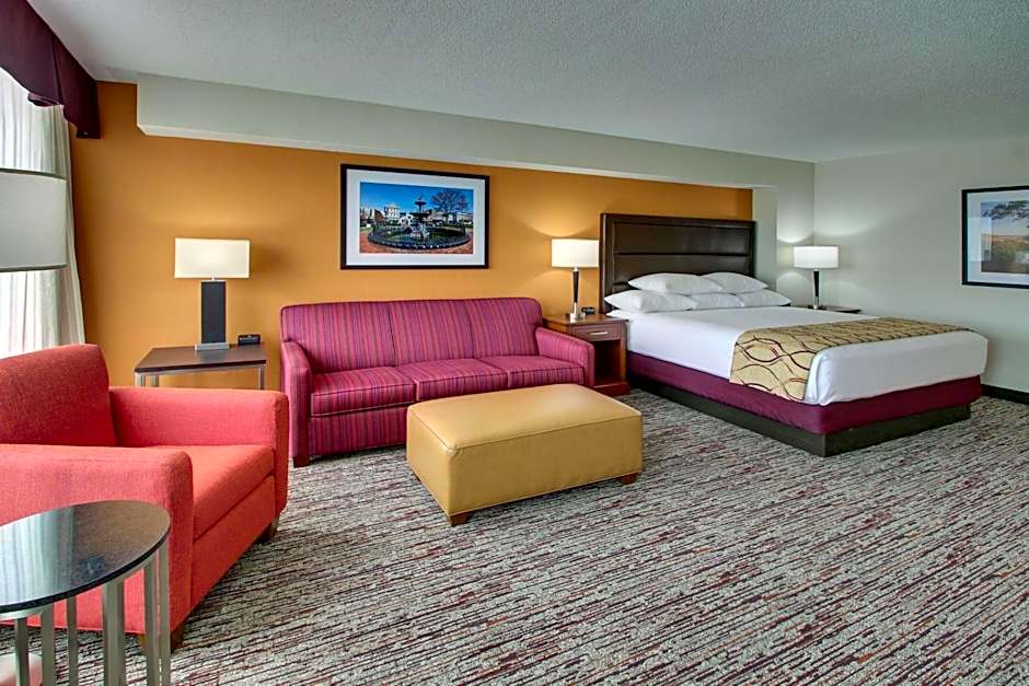 Drury Inn and Suites Bowling Green