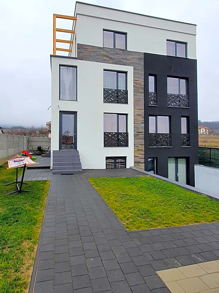 ApartHotel Dominic Residence