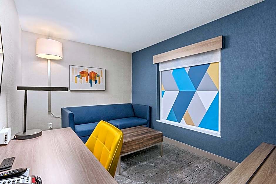 Holiday Inn Express Hotel & Suites Lincoln-Roseville Area By IHG