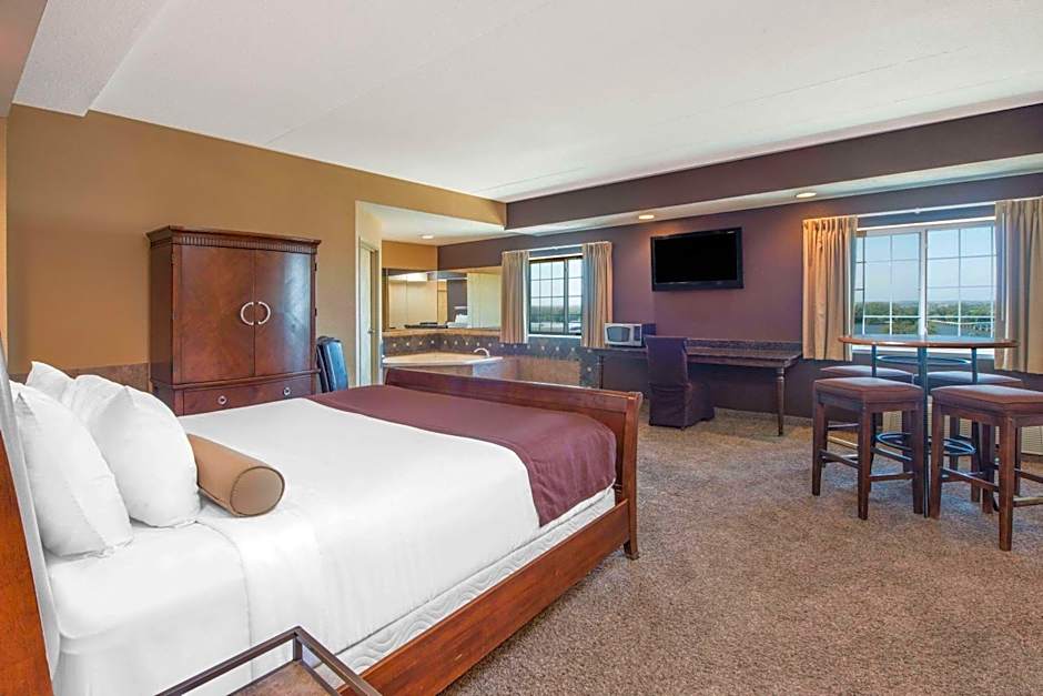 Microtel Inn & Suites by Wyndham Quincy Downtown/River Area