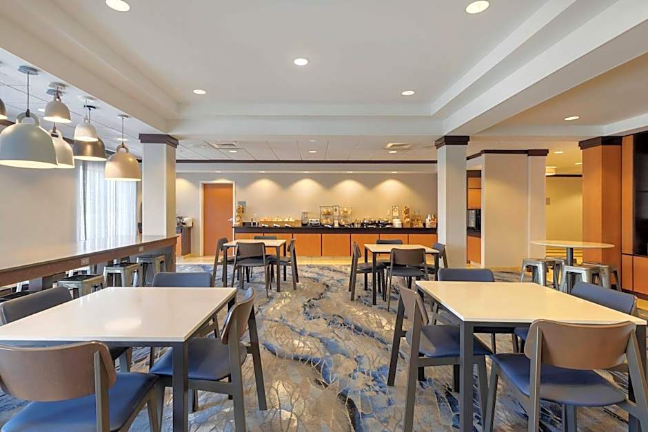 Fairfield Inn & Suites by Marriott Rockford