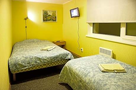 Twin Room with Shared Bathroom - Special Offer