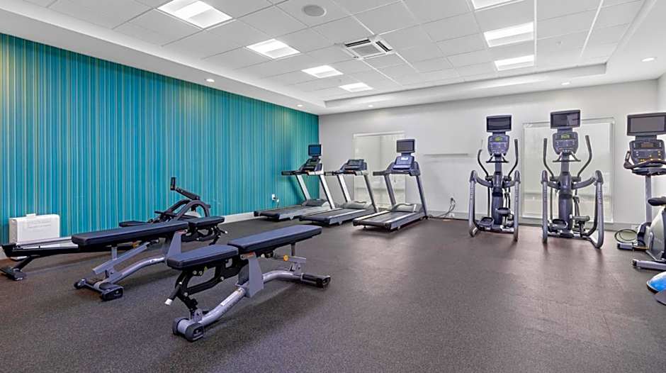 Holiday Inn Express & Suites Macon North By IHG